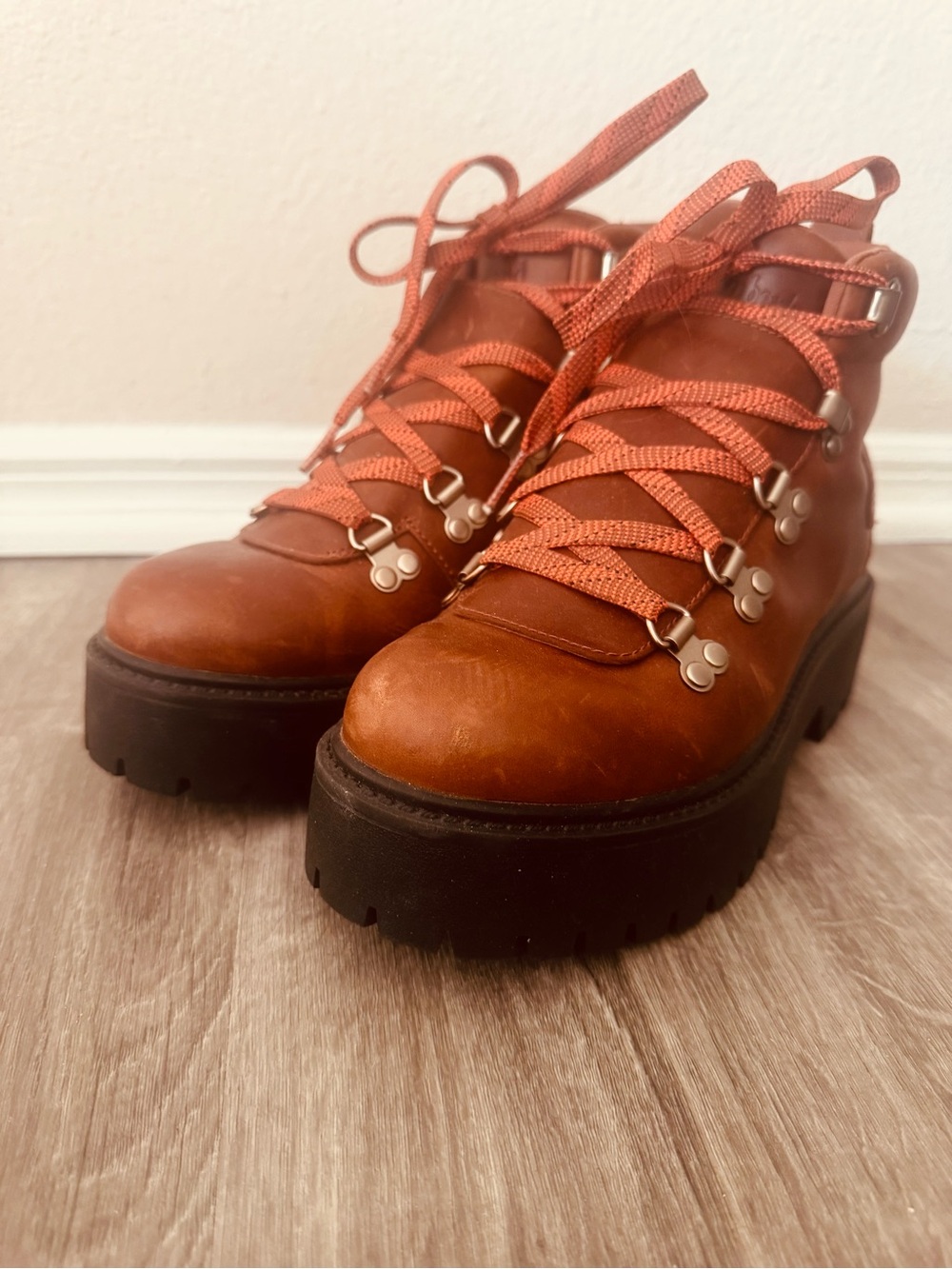 SOLD! Timberland Women's Stone Street Mid Lace Up Platform Hiking Boot - Picture 5 of 13